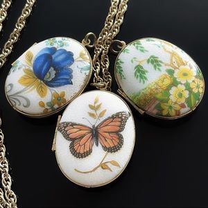 ✨Rare Enamel Locket Gold Necklace